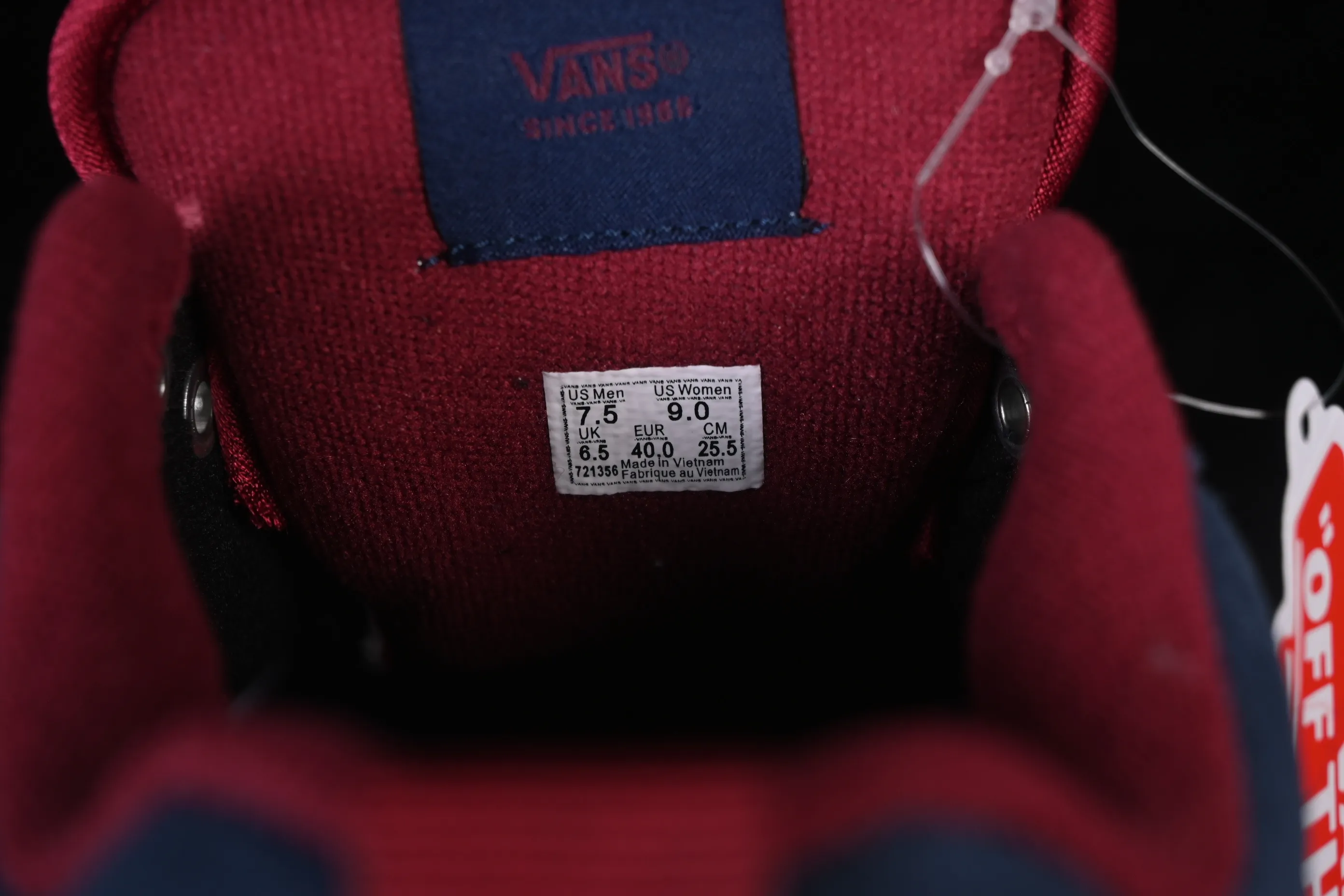 All categories Vans Vans series Vans Low Vans low-top Vans Sku-Skool Vans official low-top casual sneakers VN009QCBDAK